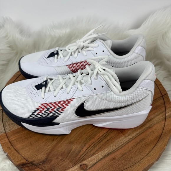 Nike Basketball Training White Red Athletic Shoes New Size 13 (Runs small) - Picture 3 of 11